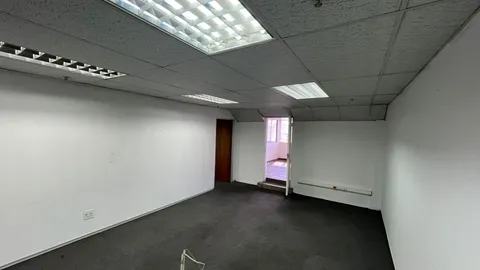 48 Steel Road, Spartan has a 3600m² Warehouse Available For sale and to let in Spartan (13)